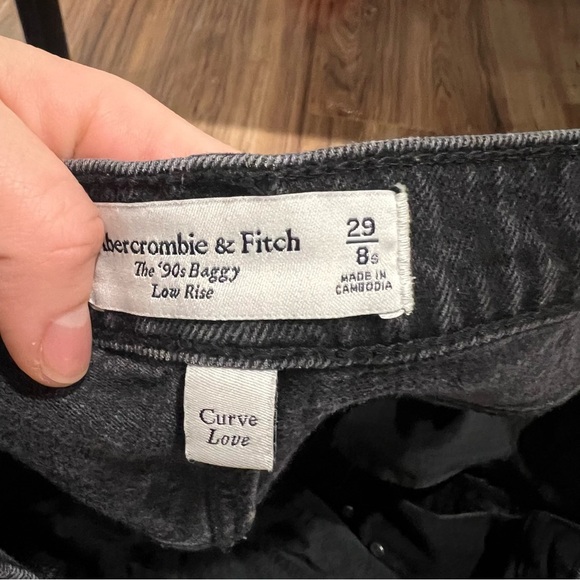 Abercrombie & Fitch Curve Love 90’s Low Rise Baggy Jean - Picture 7 of 8